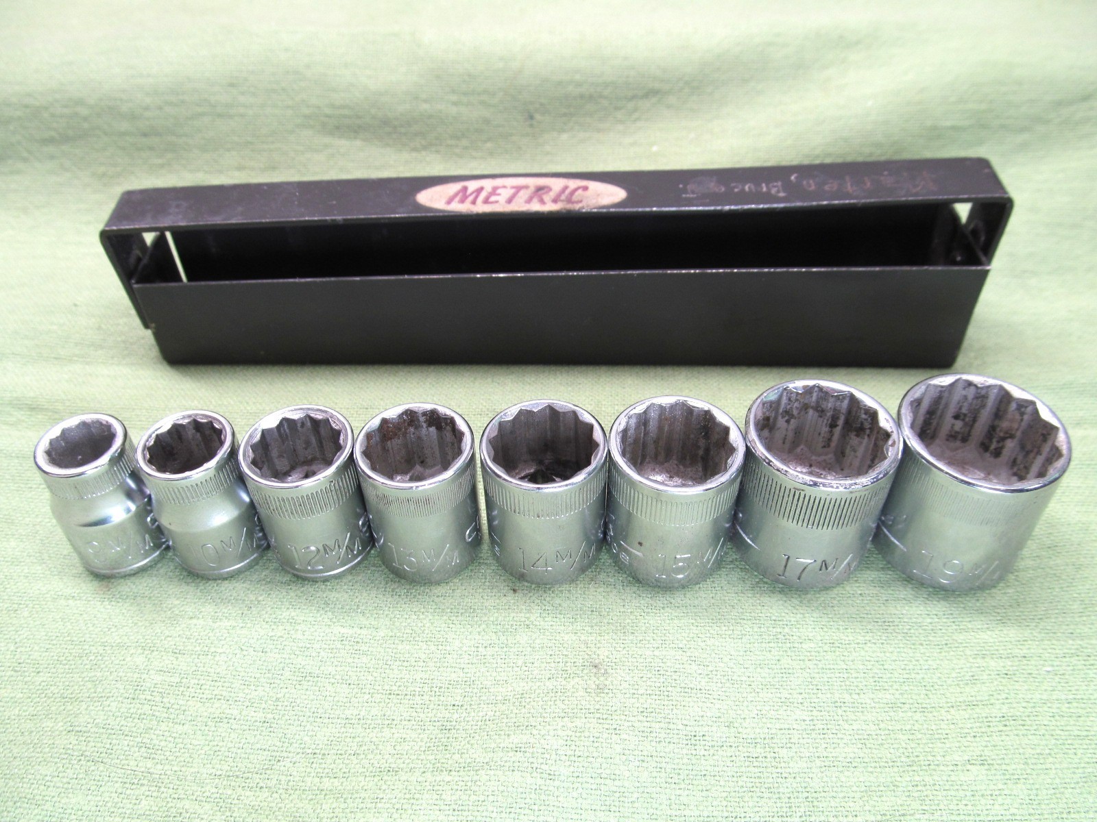 Vintage Craftsman USA 3/8″ drive METRIC Socket Set – 9mm-19mm – 12pt Sockets