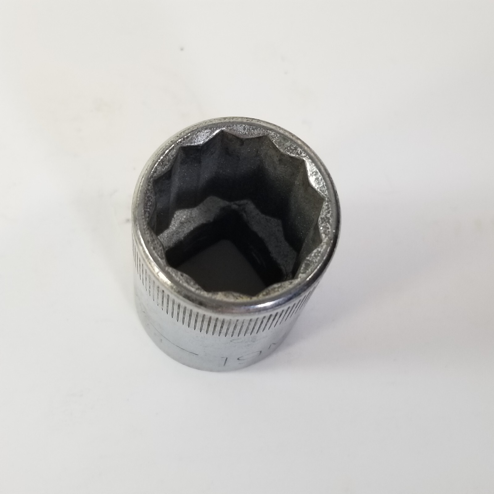 Craftsman USA 19mm 12 Point 1/2″ Drive Socket 44238 -VV- Series Knurled