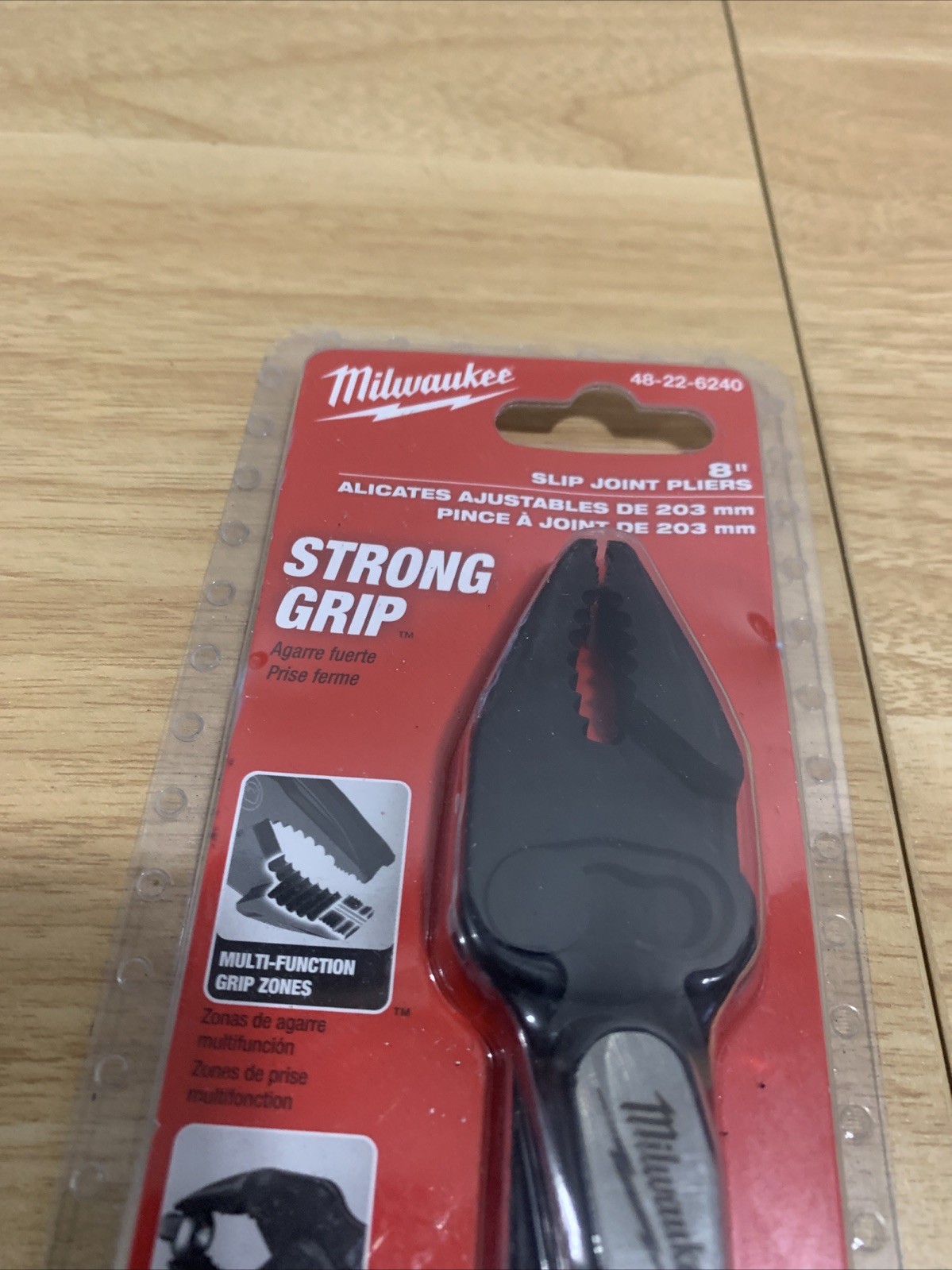 Milwaukee Tools 48-22-6240, 8″ Slip Joint Multi-Function Screw Extraction Pliers