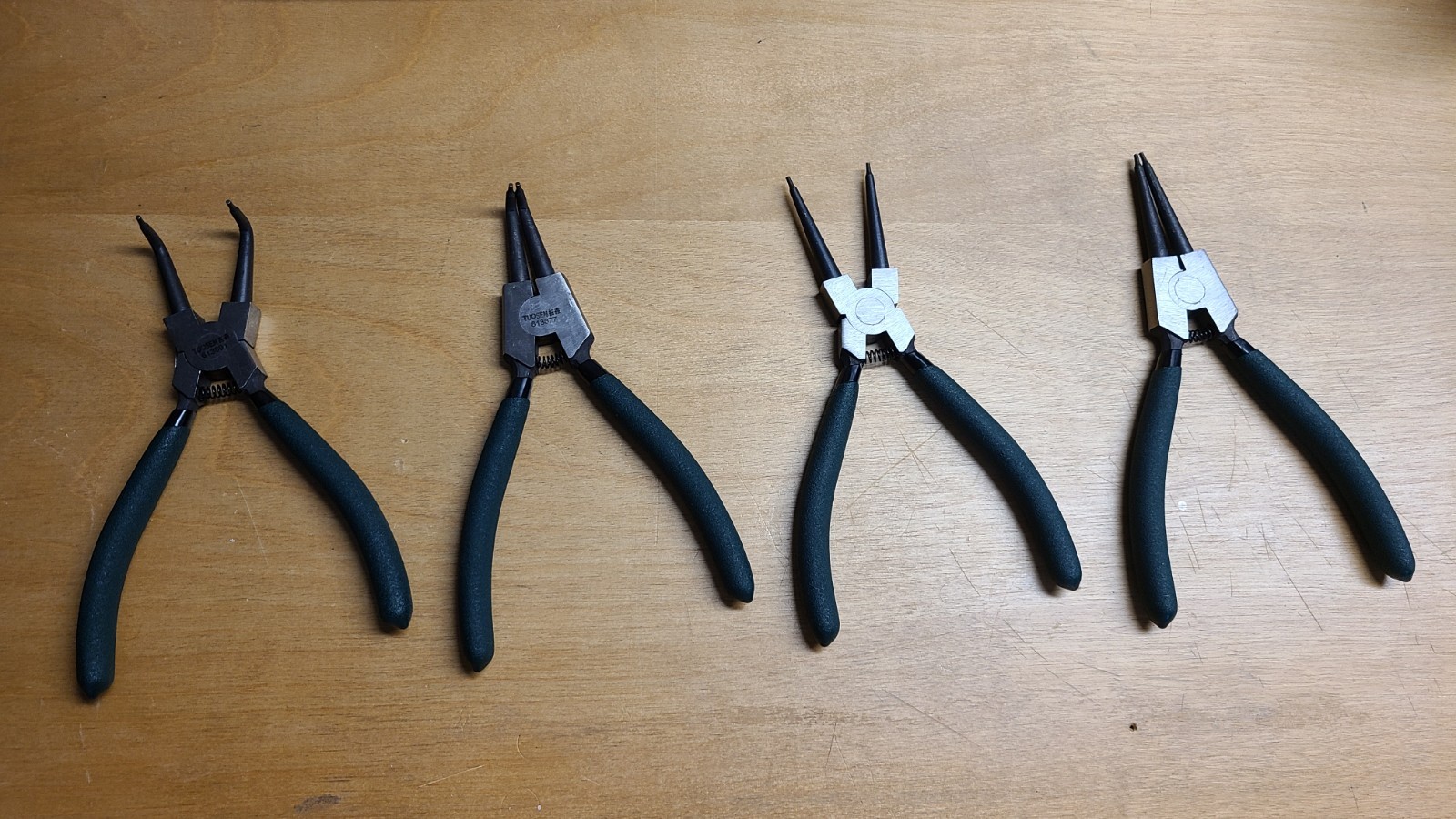 Snap Ring Pliers Set, 4pcs 7″ Internal/External Circlip Pliers Kit