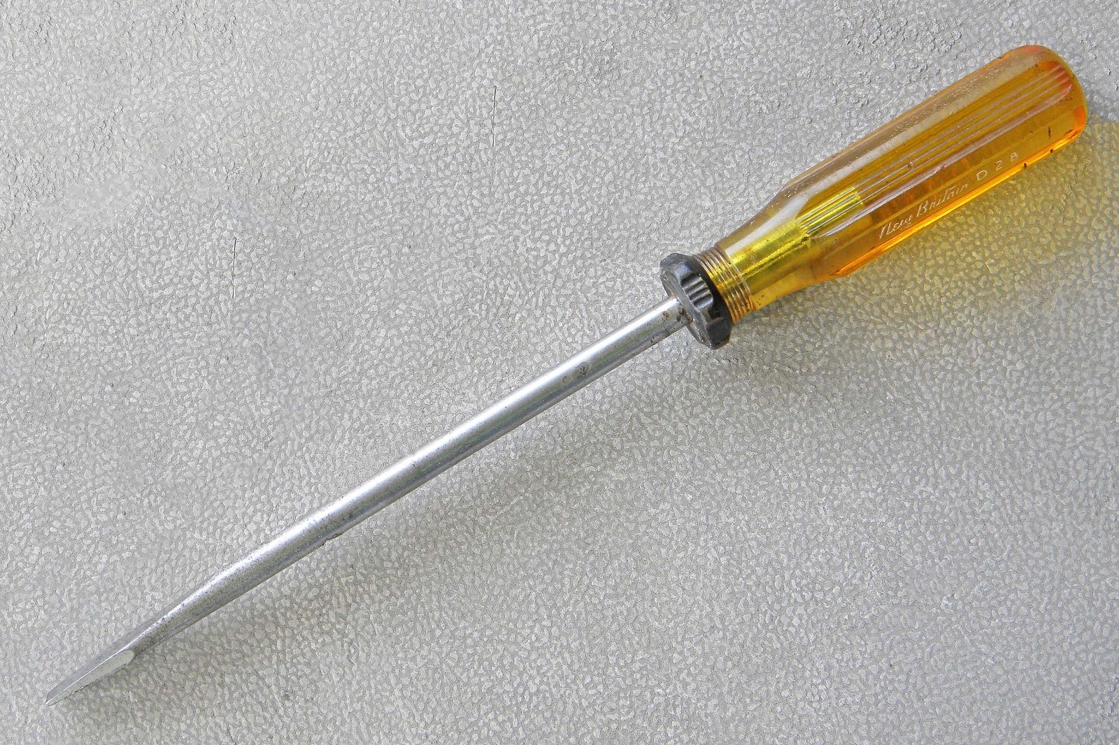 Vtg 12″ New Britain #D28 Flat Slotted 3/8″ Long Shaft Screwdriver, Yellow Handle