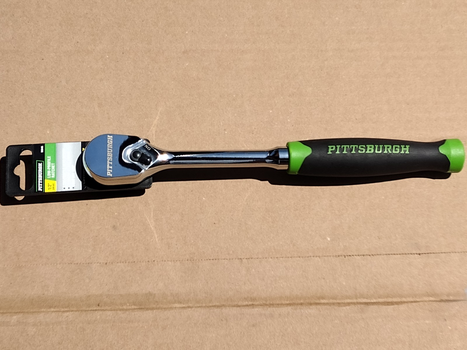 PITTSBURGH 1/2 LOW PROFILE RATCHET 72 TOOTH CONFORT SOFT GRIP GREEN CHROME L@@K