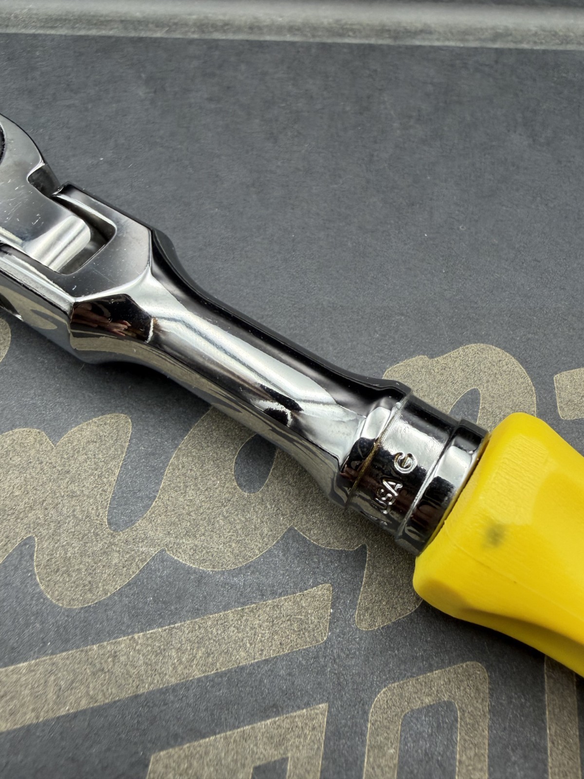 Snap-on FHFD80A 3/8″ Drive Classic Yellow Hard Handle Flex Head Ratchet [Mint]