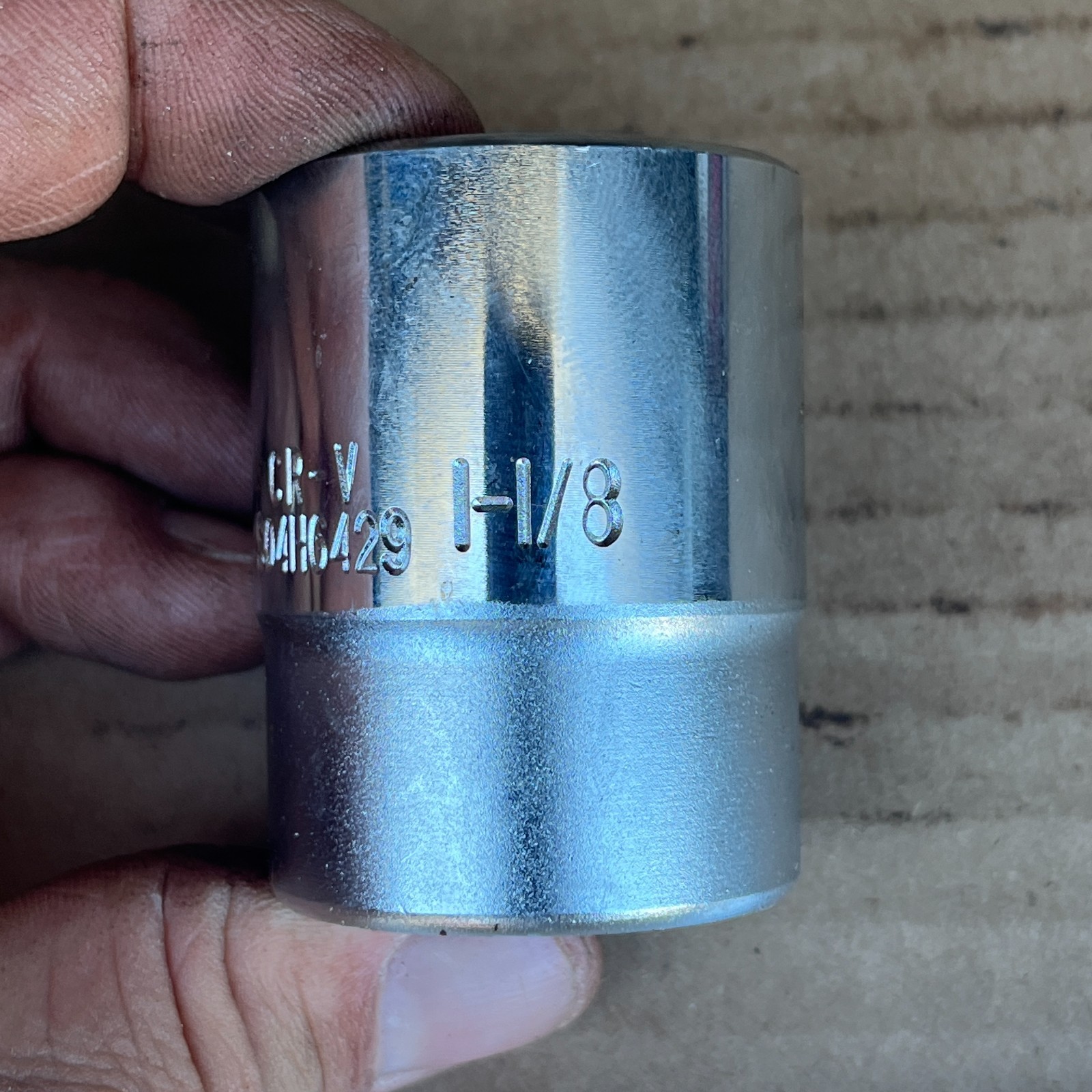 Jonnesway Tools 1-1/8″ Shallow Chrome 3/4″ Drive 12pt Socket SO4H6429