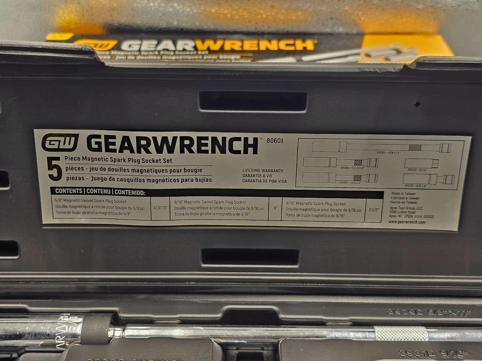 GEARWRENCH 80601: 5-Piece 3/8″ Drive 6 Point Magnetic Swivel Spark Plug Sockets