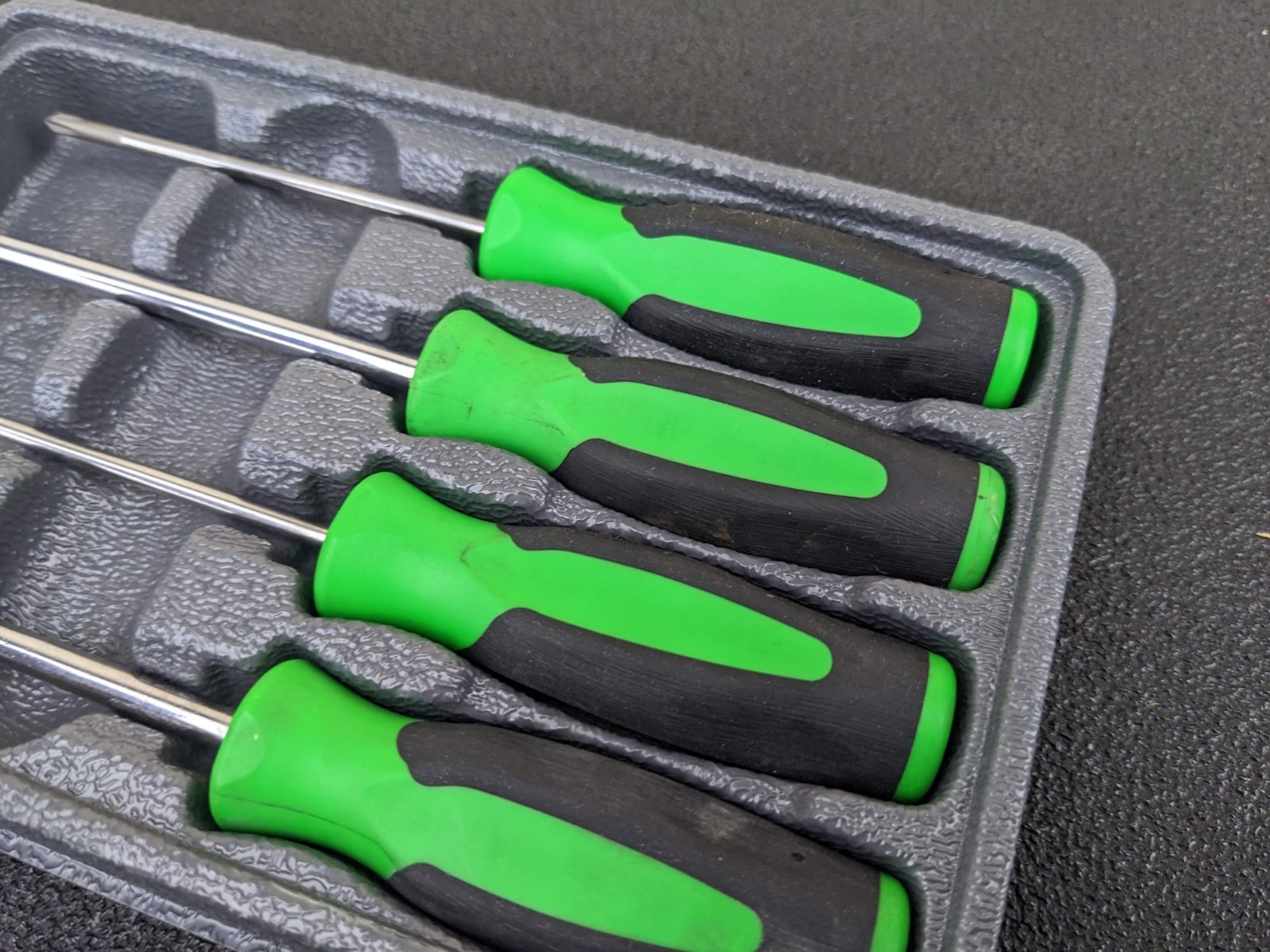 #bg499 Snap-on Tools USA 4pc GREEN Soft Grip Mini Screwdriver Set SGDX40BG