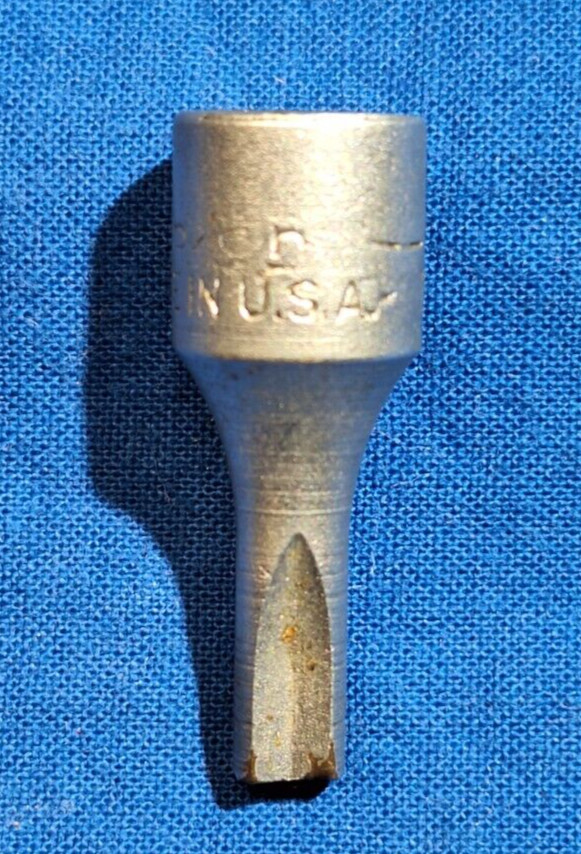 Early Logo Snap-On TM-30 1/4″ drive clutch bit socket