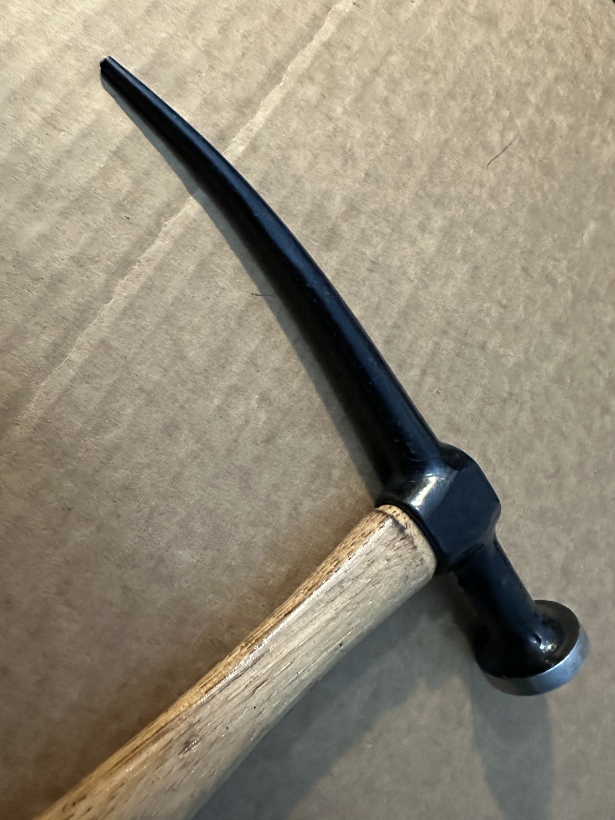 * NEW * MARTIN TOOLS 156GB CURVED PICK AUTO BODY HAMMER USA