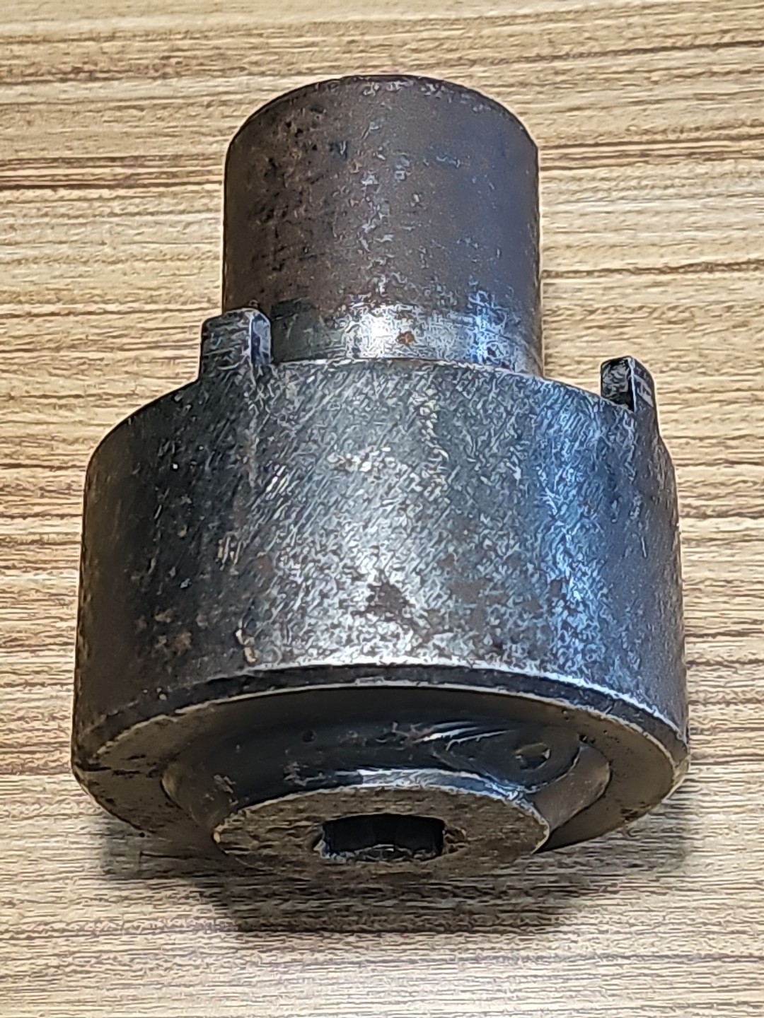 MAC Tools FWB7269 1/2″ Drive 3-1/2″ Black Oxide Rear Axle Socket USA