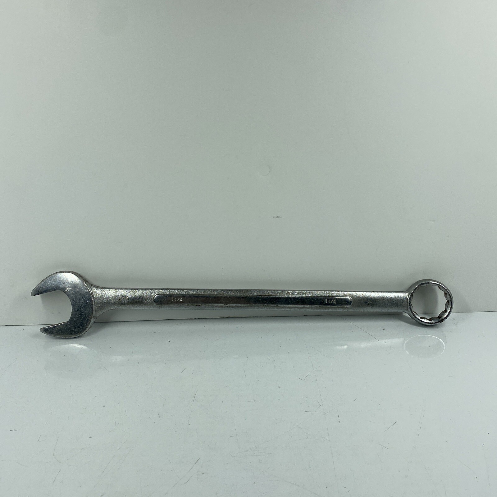 Drop Forged Alloy Steel 1-1/4 SAE 12 POINT COMBINATION WRENCH India