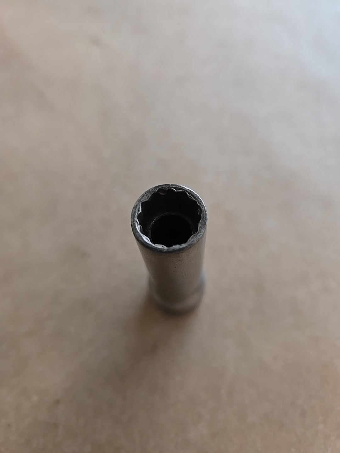 Snap On 3/8″ Drive 3/8″ 12PT SAE Deep Chrome Socket Worn SF121