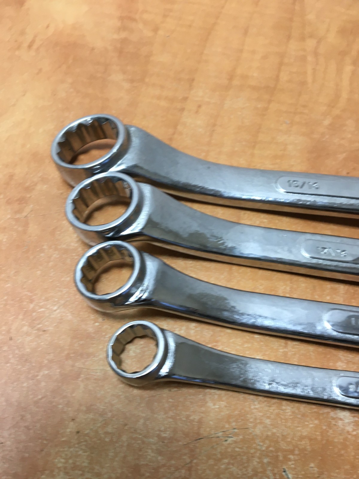 S-K USA 4 Piece SAE Offset Box End Wrench Set 9/16 To 1 In. B-1820 to B-3032