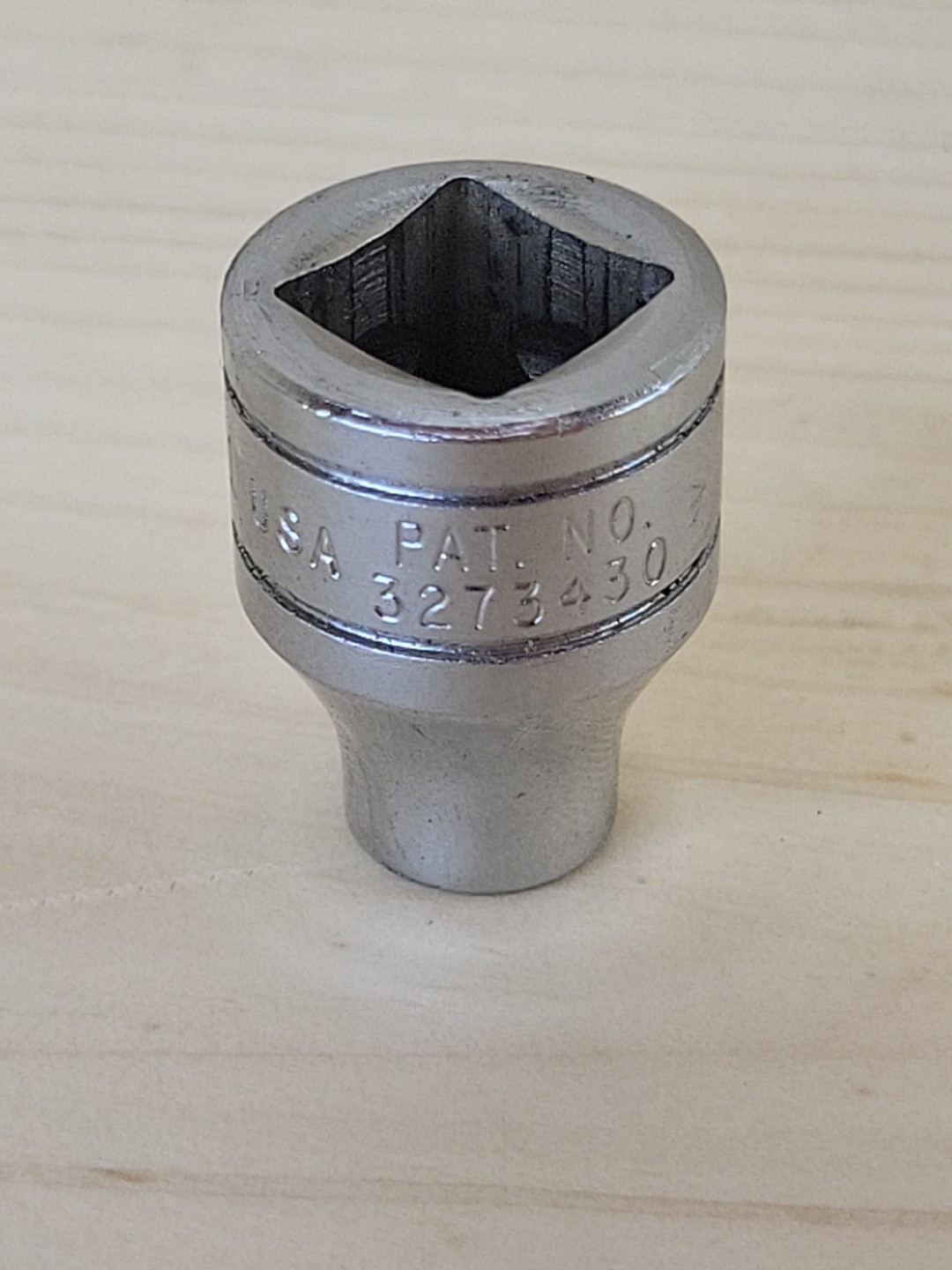 Snap-on Tools F081 1/4″ SAE Flank Drive Shallow Socket 3/8″ Drive 12 Pt