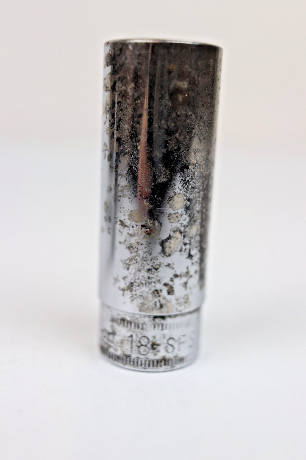 Vintage Snap-on USA 18mm Metric 6pt 3/8″ Drive Deep Socket Chrome SFSM18