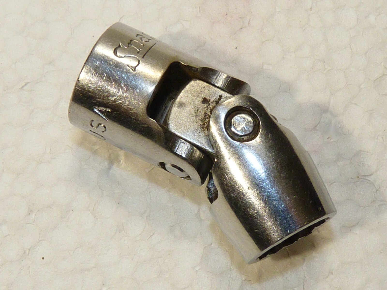 Snap-On Tools 3/8″ Drive 12 Point 7/16″ Shallow Swivel Socket SAE FVU14 USA