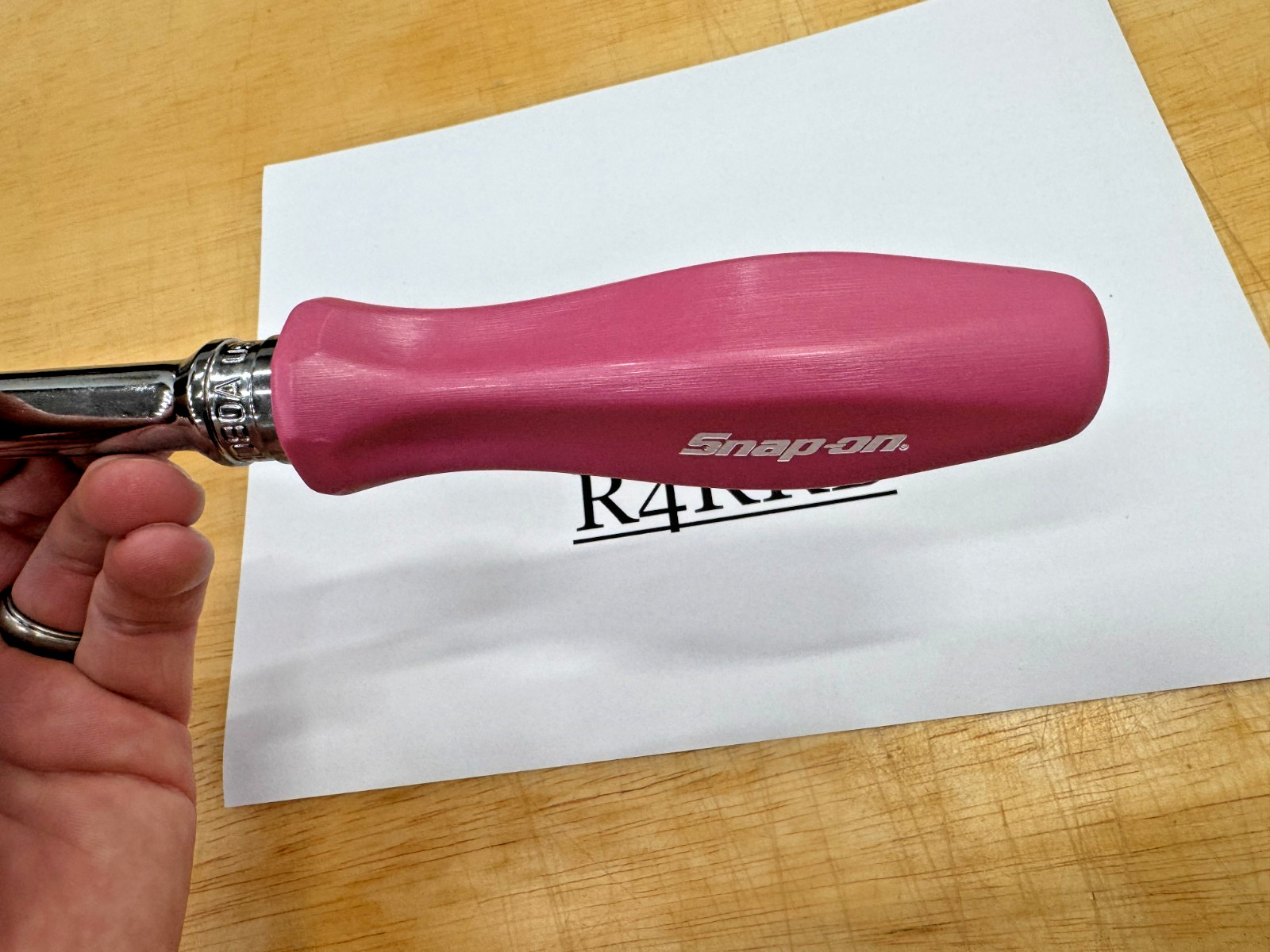 Snap-on Tools USA PEARL PINK 1/2″ Drive Hard Grip Ratchet SHD80APP RARE NOS
