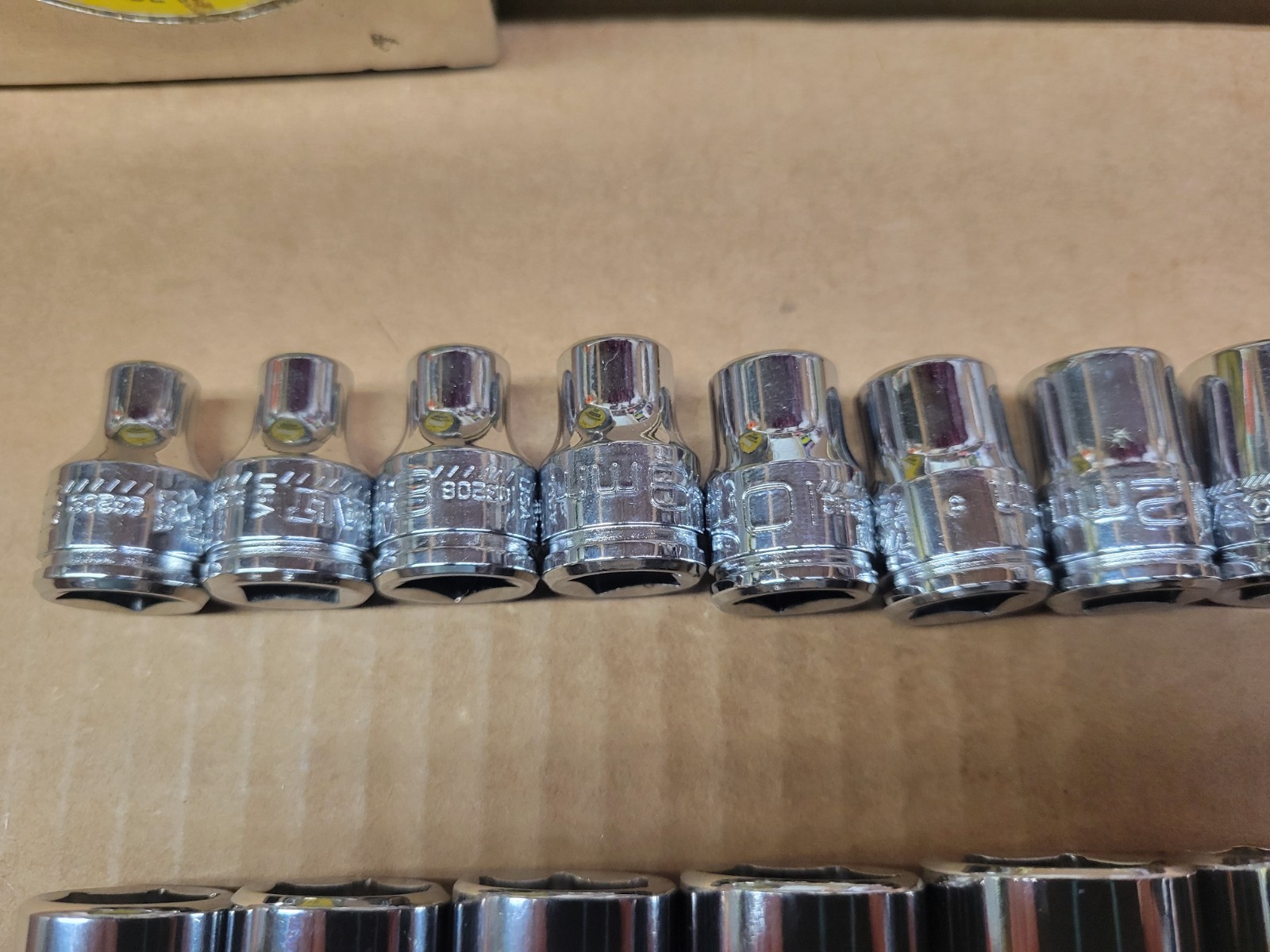 First Generation Kobalt 3/8″ Drive Metric 14-PC SAE 6-Point Socket Set 6-19 MM