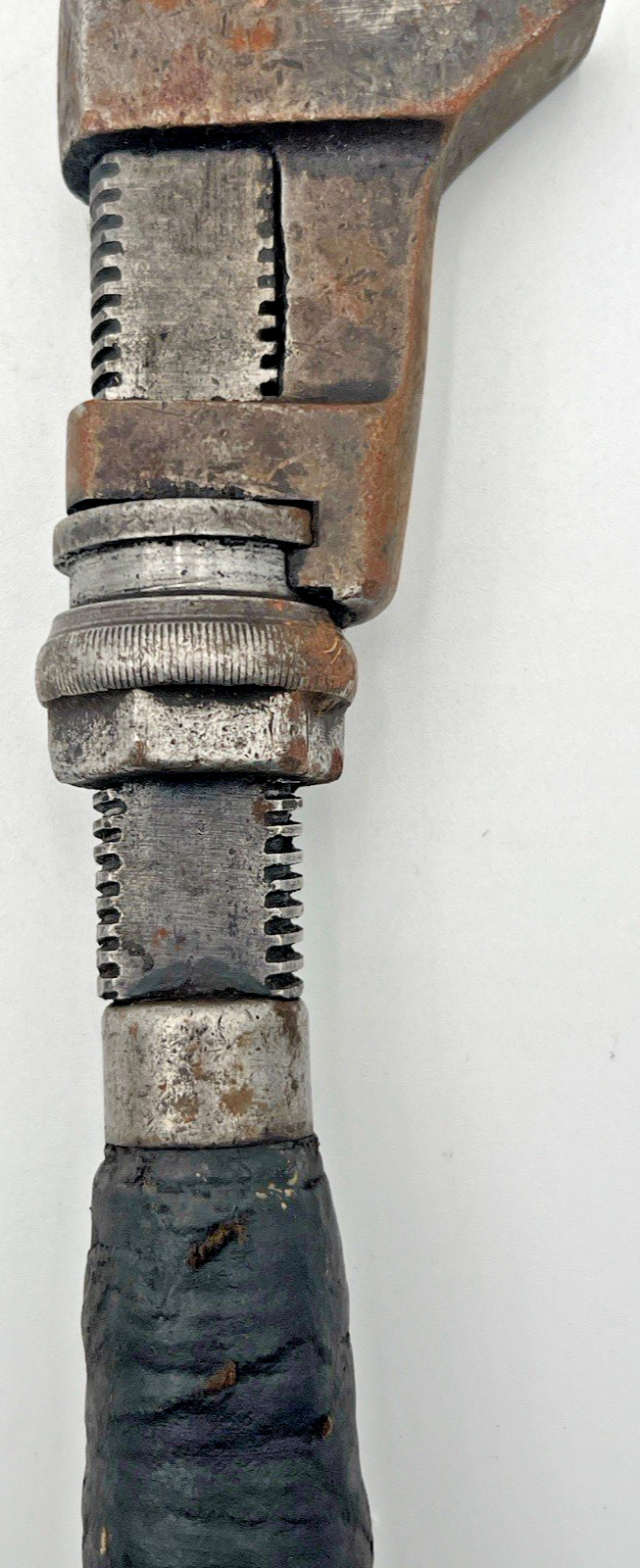 BEMIS & CALL H & T. CO. MONKEY WRENCH 12″ ADJUSTABLE WORN HANDLE