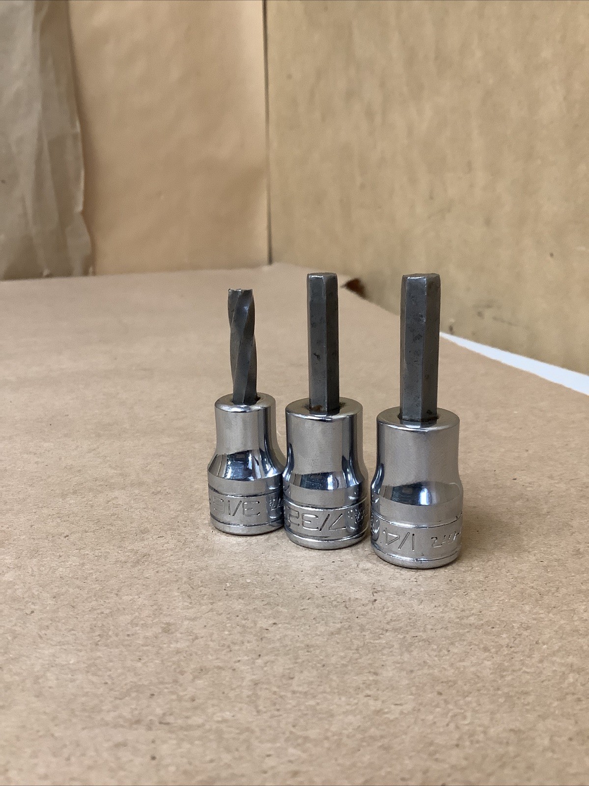 Snap On FL860 17pc 1/4”-7/8” & 5/32”-1/4” 3/8” Drive 12PT Socket Set -Silver