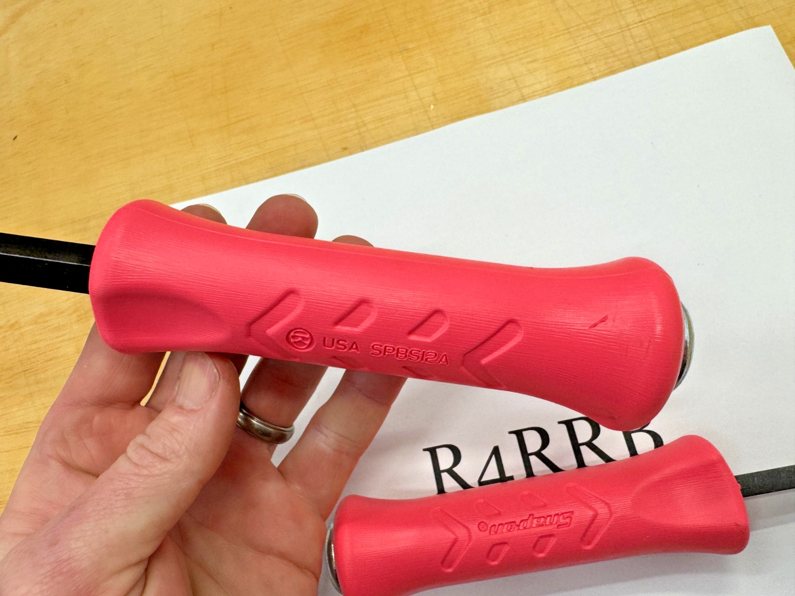 Snap-on Tools USA NOS PINK Hard Grip 2pc Angled Striking Pry Bar lot set DINGED