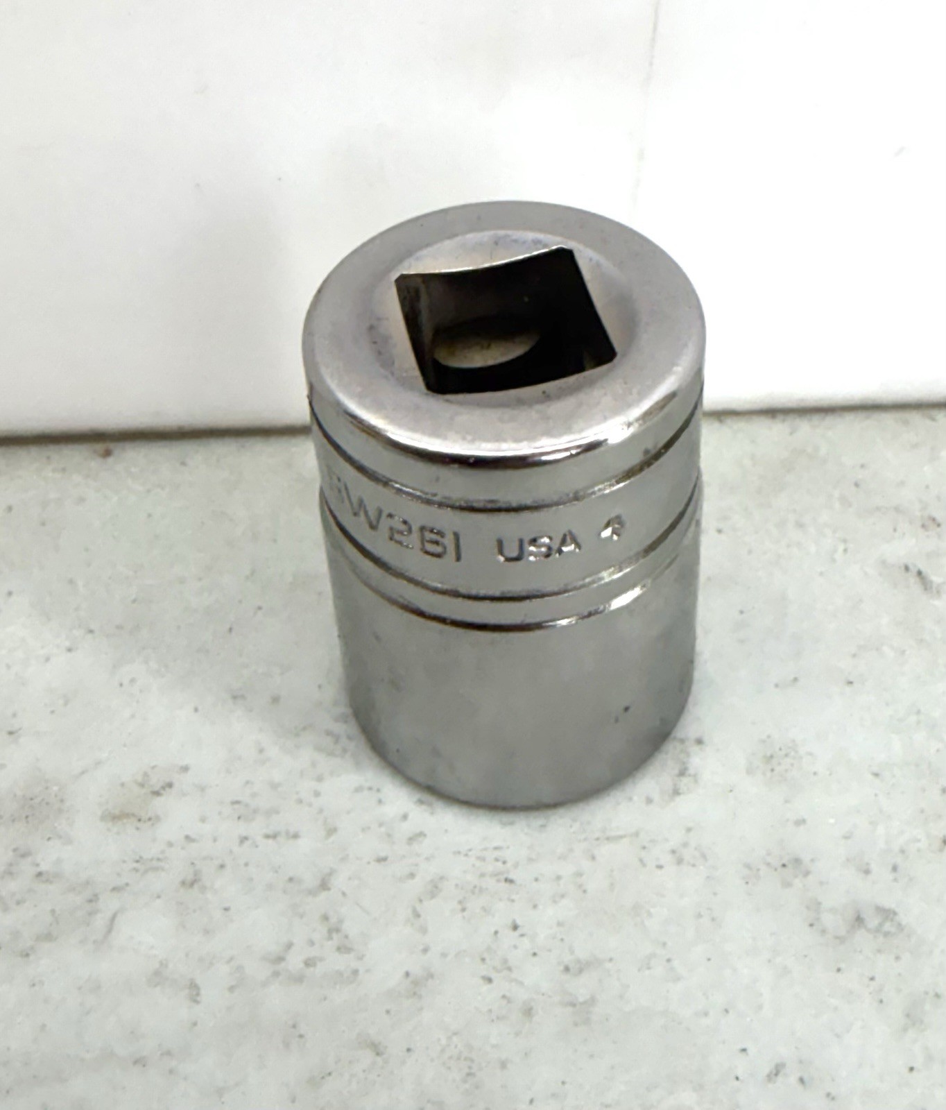 SW-261 Snap-On 1/2” Drive 13/16” 12 Point Flank Drive Shallow Socket