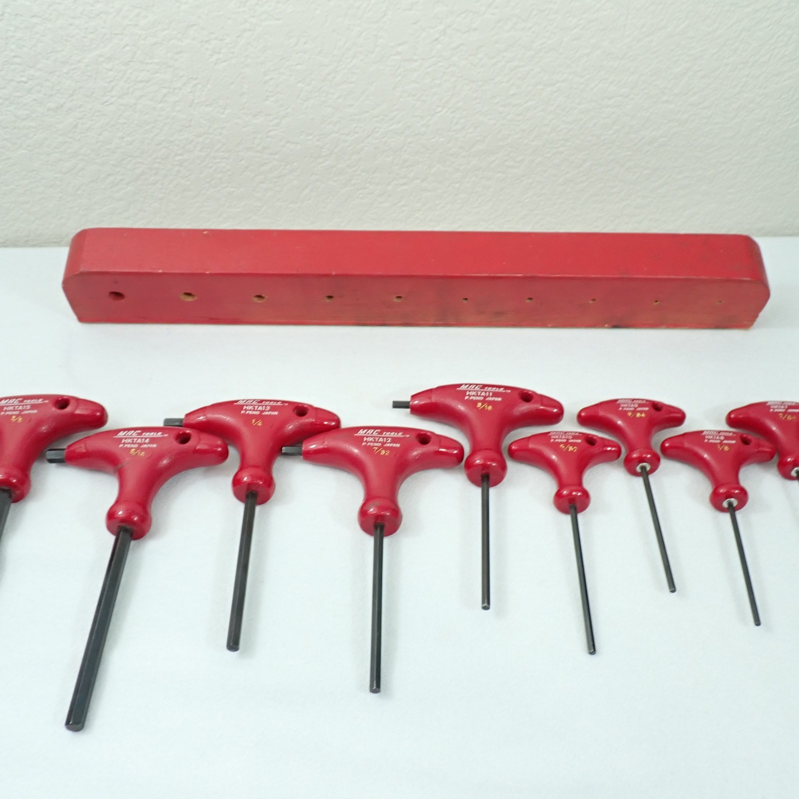 Mac Tools HKTA SAE T-Handle Hex Allen Wrench 10 pc Set 3/32″-3/8″ w/Red Rack