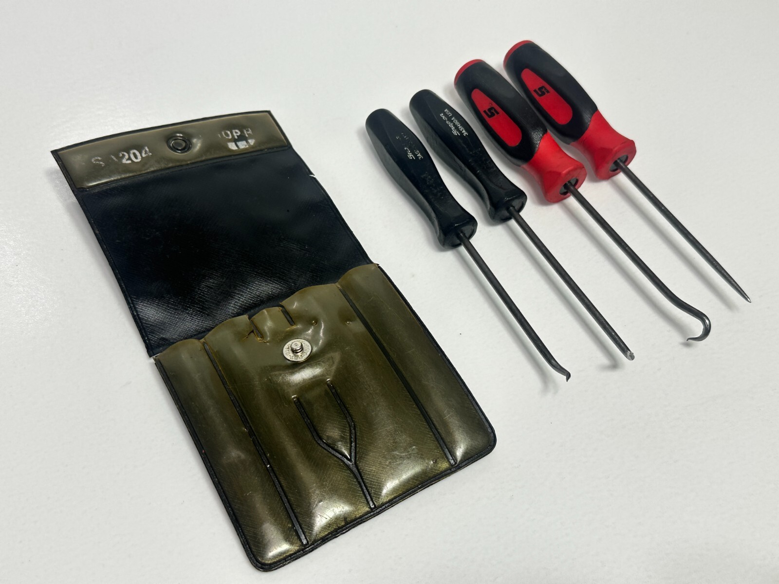 Snap On Tools USA 4pc Black Hard Handle / Red Soft Mini Pick Set w/Pouch ASA204