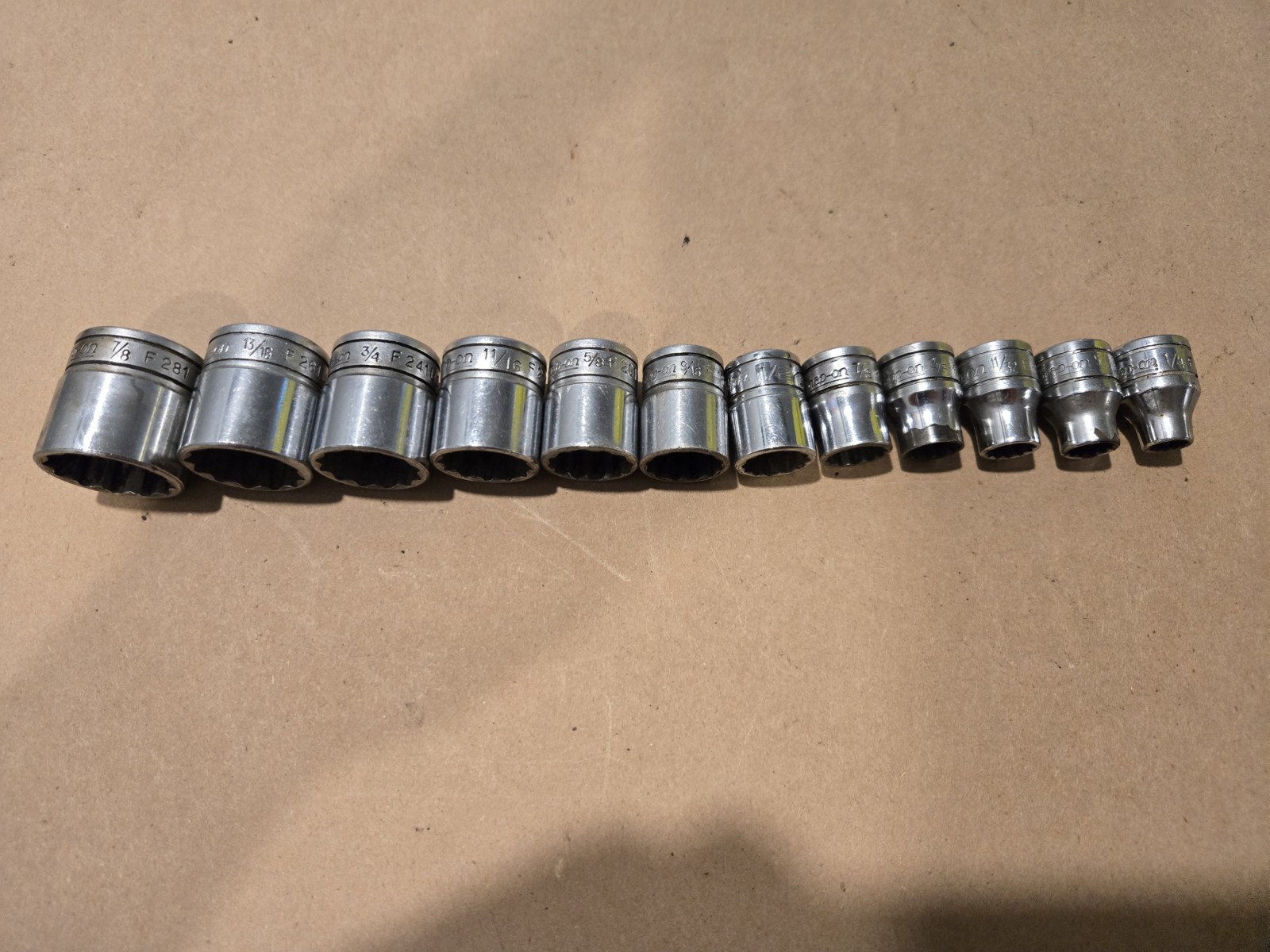 Snap On 3/8″ Drive 1/4″-7/8″ 12PT SAE Shallow Chrome Sockets With Rack USA