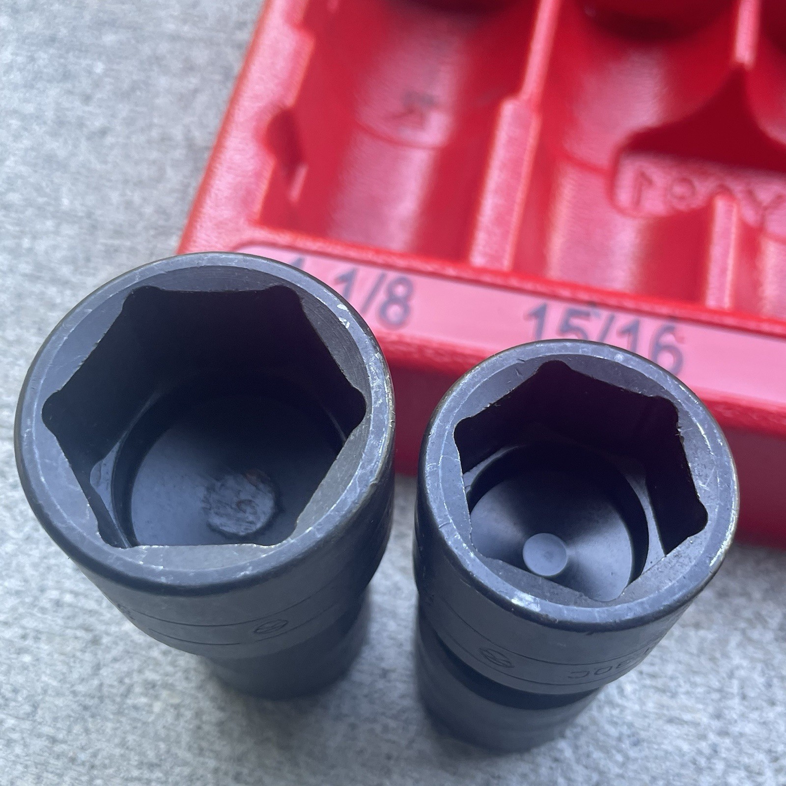 Snap On 1/2″ Drive Wobble Sockets SAE 9/16 to 1 1/8 Inch Set 3071PLY–Missing 1