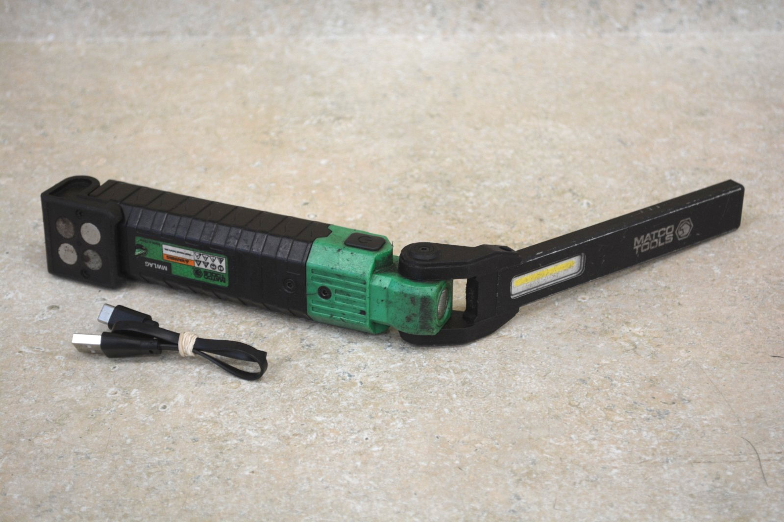 MATCO Tools Cordless Folding Work Light MWLAG *Pre-owned* FREE SHIPPING