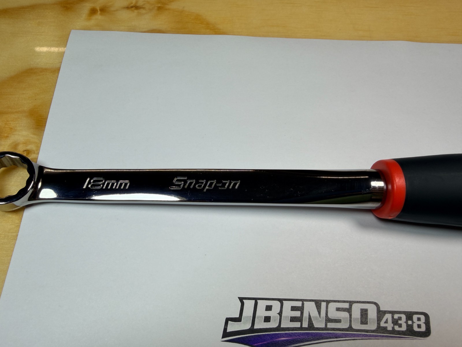Snap-On Tools USA NEW RED 18mm Metric Soft Grip 12 Point Box End Wrench XDSGM18