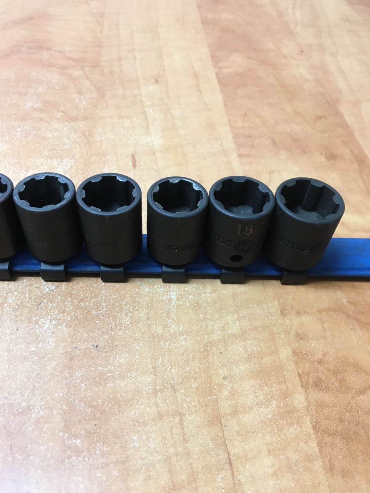 Matco Tools 10 PIECE 3/8″ DRIVE METRIC PRO NON-SLIP IMPACT SOCKET SET – SBPMA10R