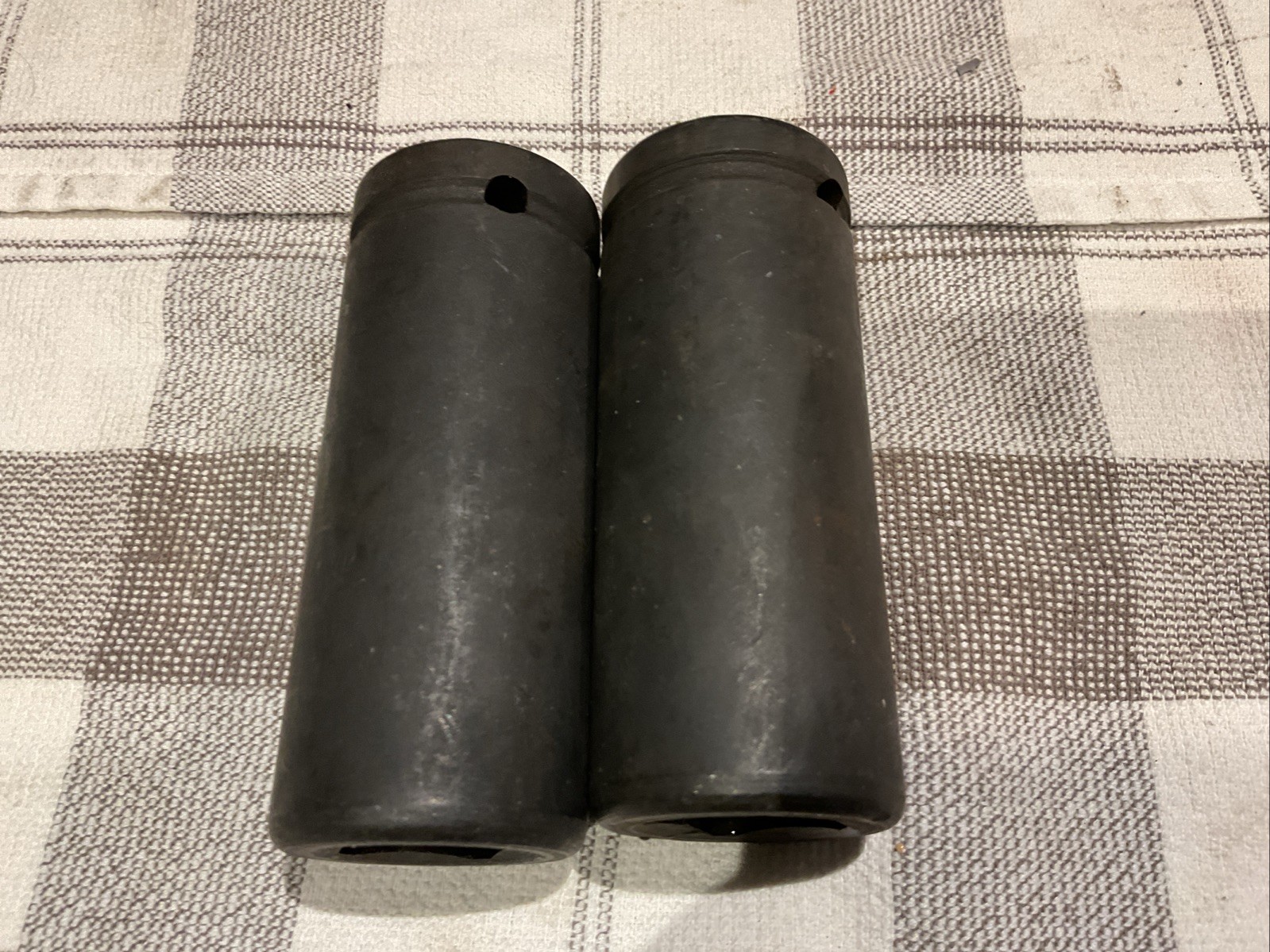 Snap On Tools BW626A Truck Bud Wheel Stud Socket 13/16 Pair