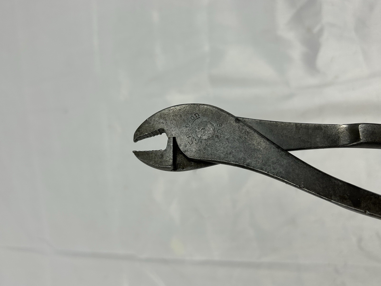 Snap-On Tools USA 208 Battery Terminal Pliers Side Mount Angle Nose, Metal Grip