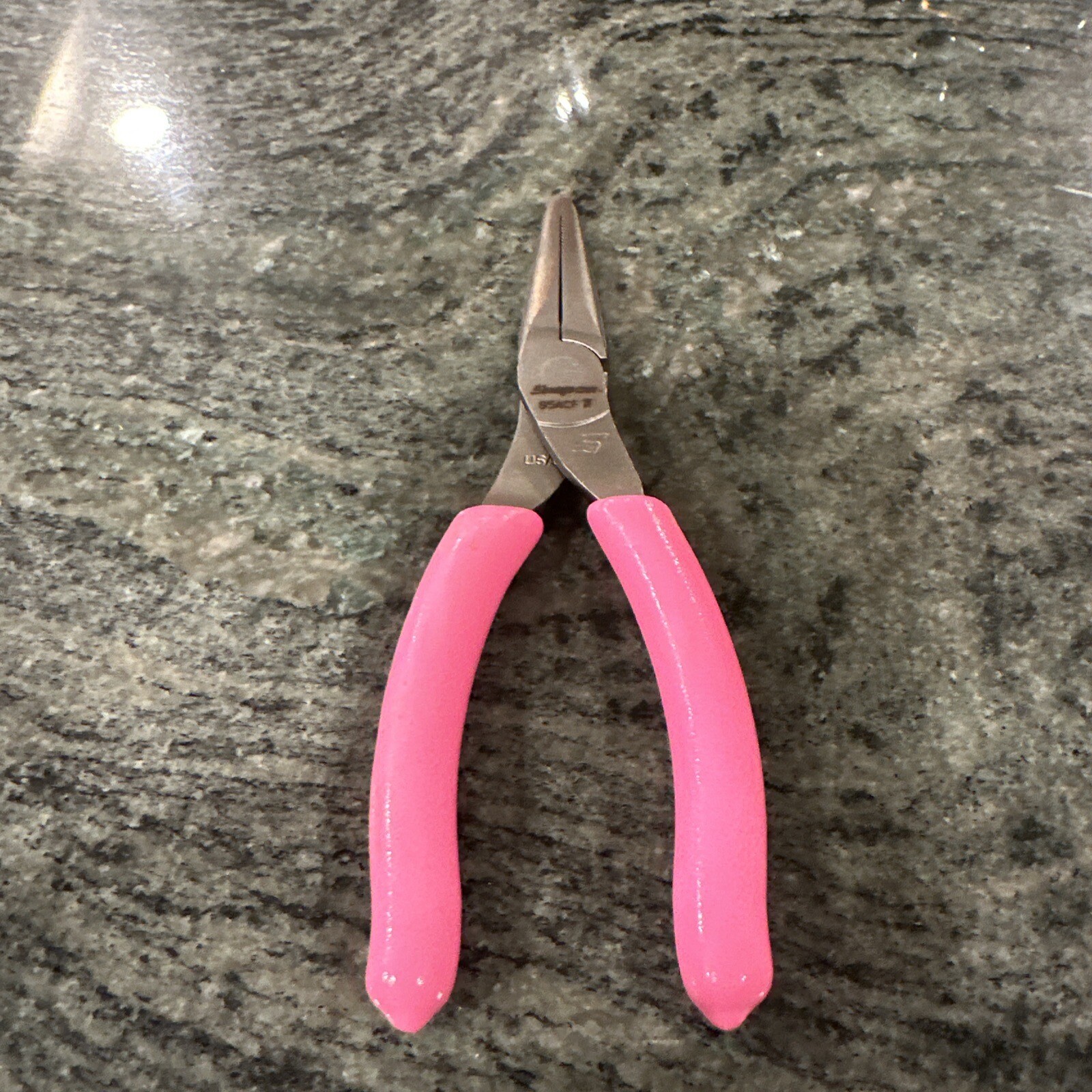 Snap-On 95acf 6″ talon grip needle nose pliers pink