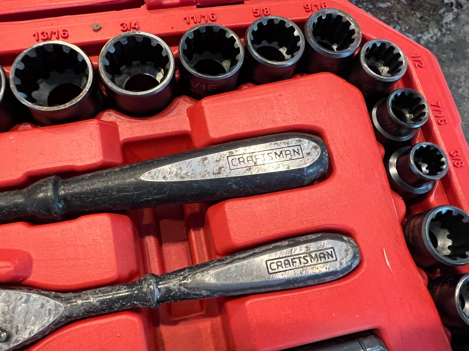 CRAFTSMAN 935430 57 / 58 Piece Universal Max Axess Pass Through Socket Set Case