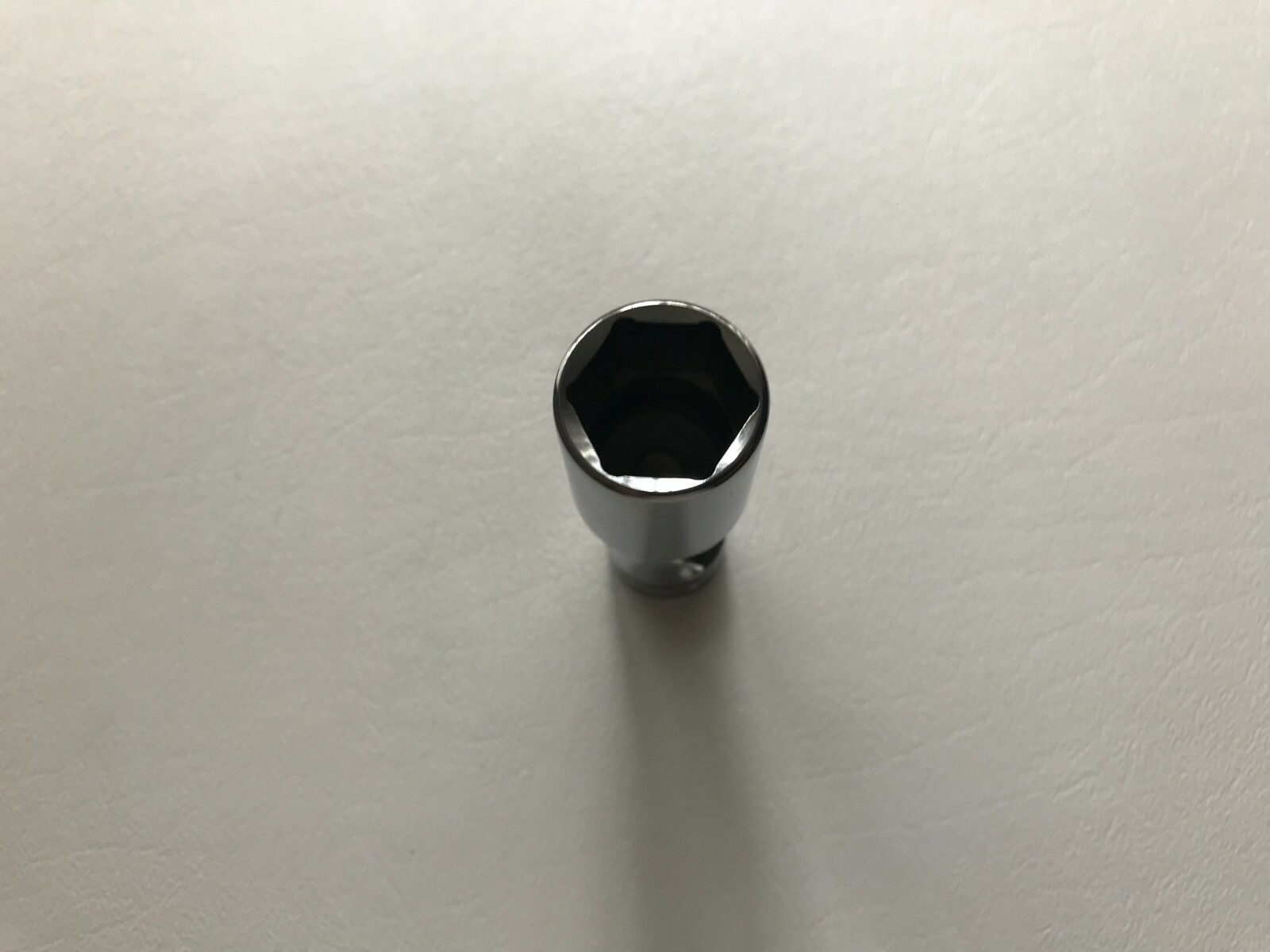 Snap-On Tools USA *NEW* 3/8″ Drive 11/16″ SAE Deep Chrome Swivel Socket FSU22