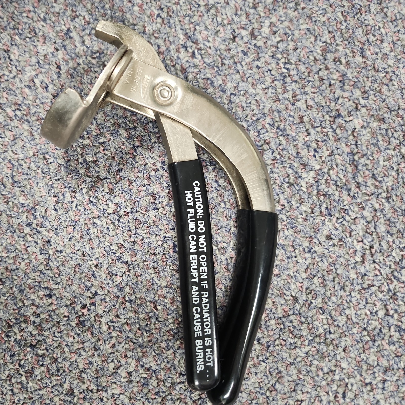 BLUE-POINT YA2090 RADIATOR CAP REMOVER PLIERS- USED.