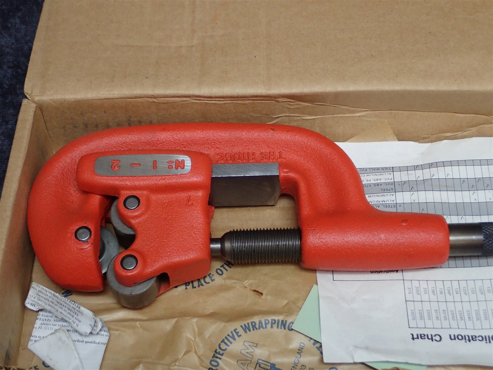 N.O.B. 32810 Ridgid Model 1-A Heavy Duty Red Pipe Cutter 1/8″ to 1-1/4″ (3-32mm)
