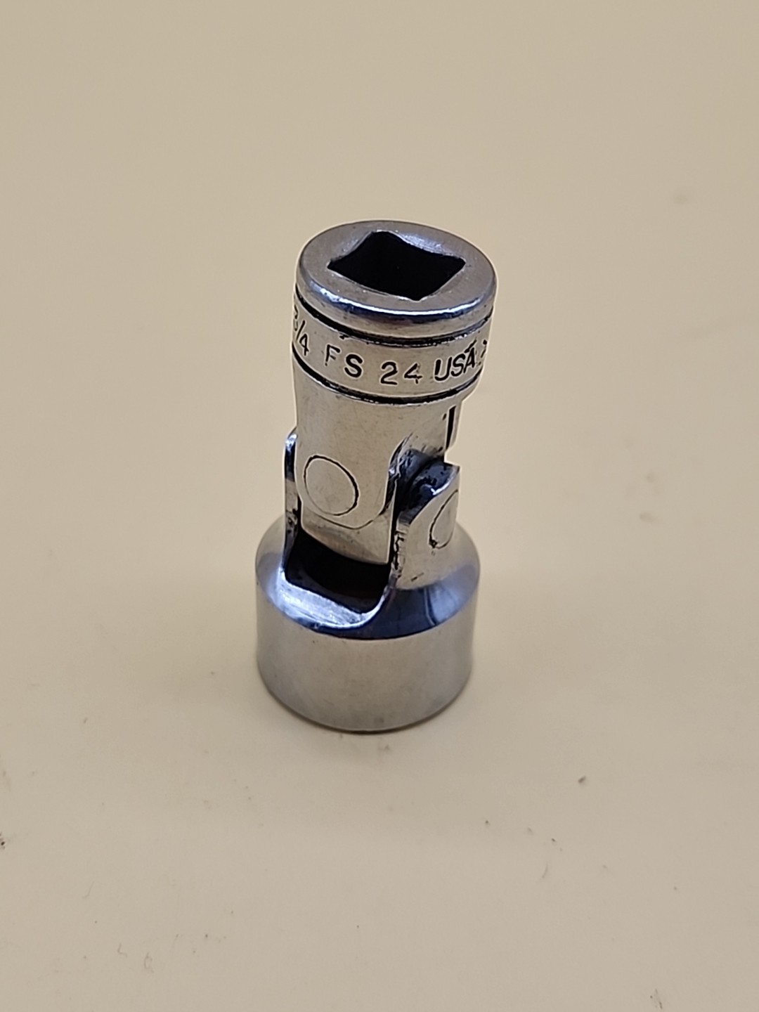 Snap-on Tools 3/8″ Drive 3/4″ FS24 Universal Swivel Socket 6pt USA