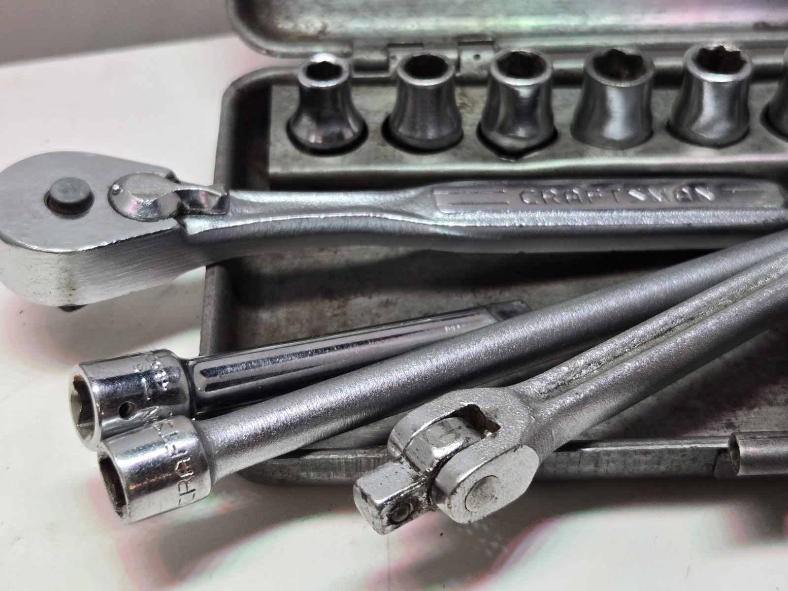 Vintage Craftsman -V- Series 1/4″ Drive 14pc Ratchet Set w/Embossed Metal Case