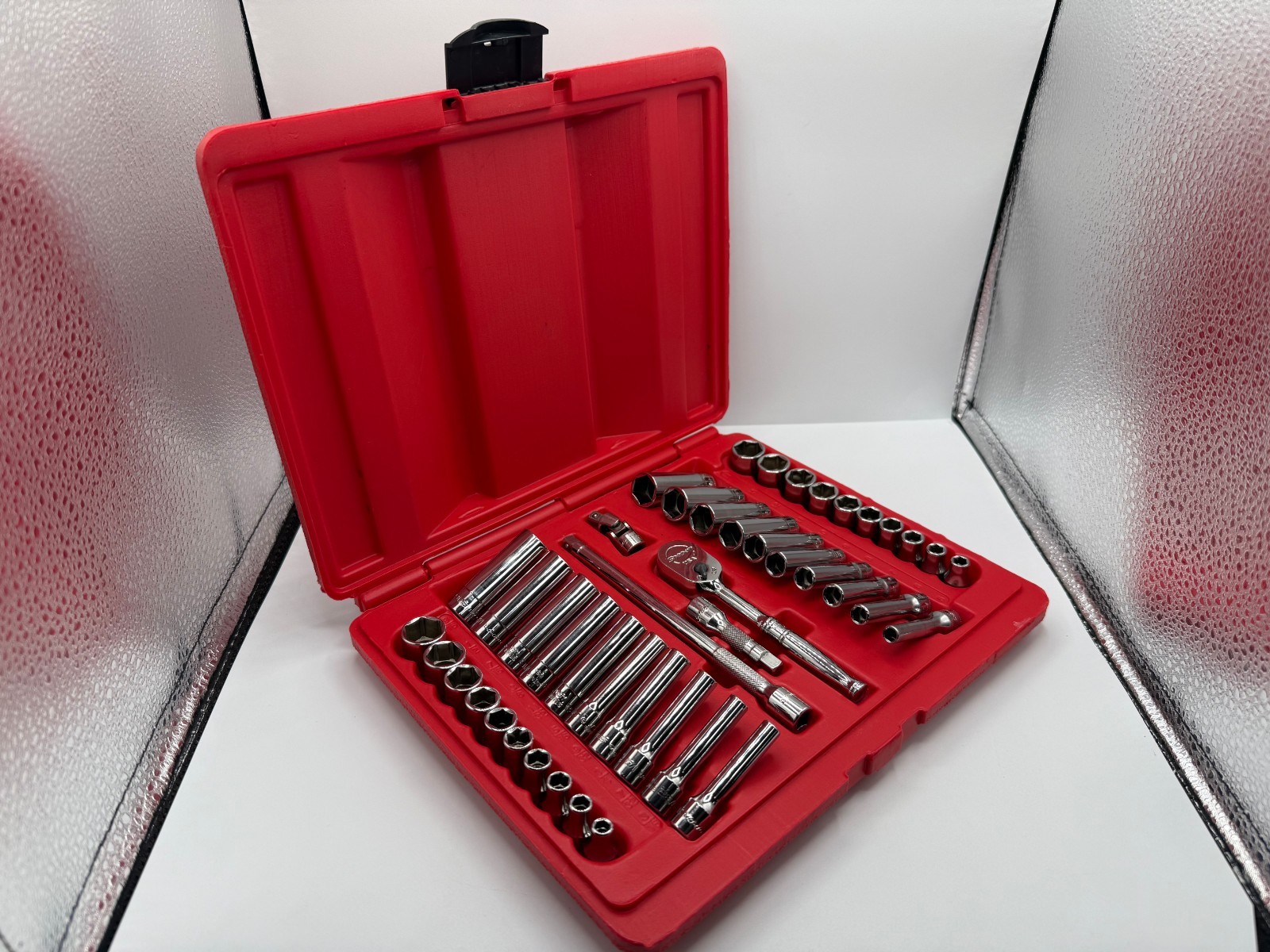 SNAP-ON 144TMPB 44 PC 1/4” DRIVE 6 POINT GENERAL SERVICE SET WITH CASE