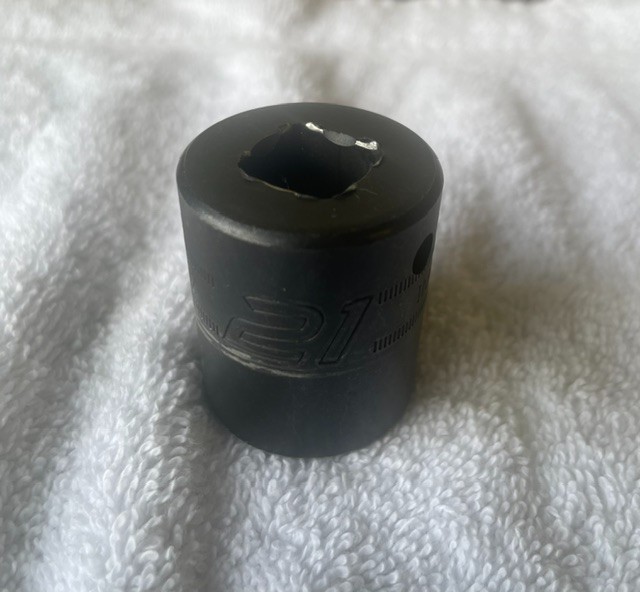 Snap-on Tools 1/2″ Drive 21mm Metric 6pt Shallow Impact Socket IMM210