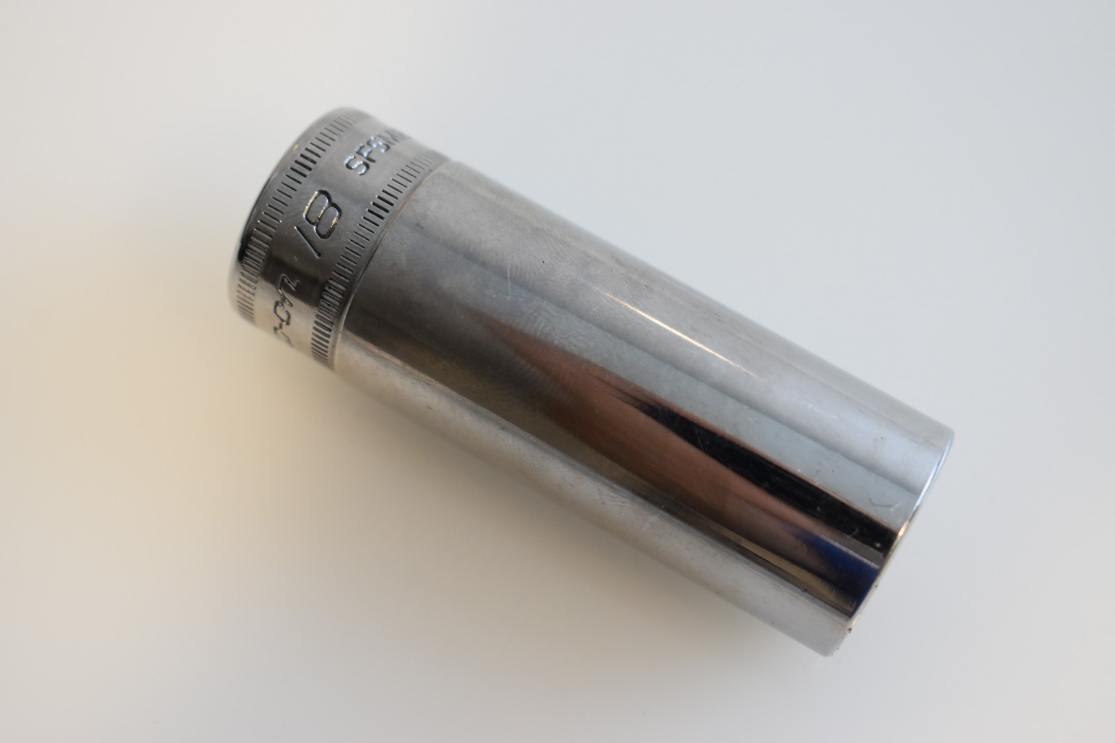Snap on Tool SFSM18 18mm Metric Flank Drive Deep Socket 3/8″ Drive 6 Point USA