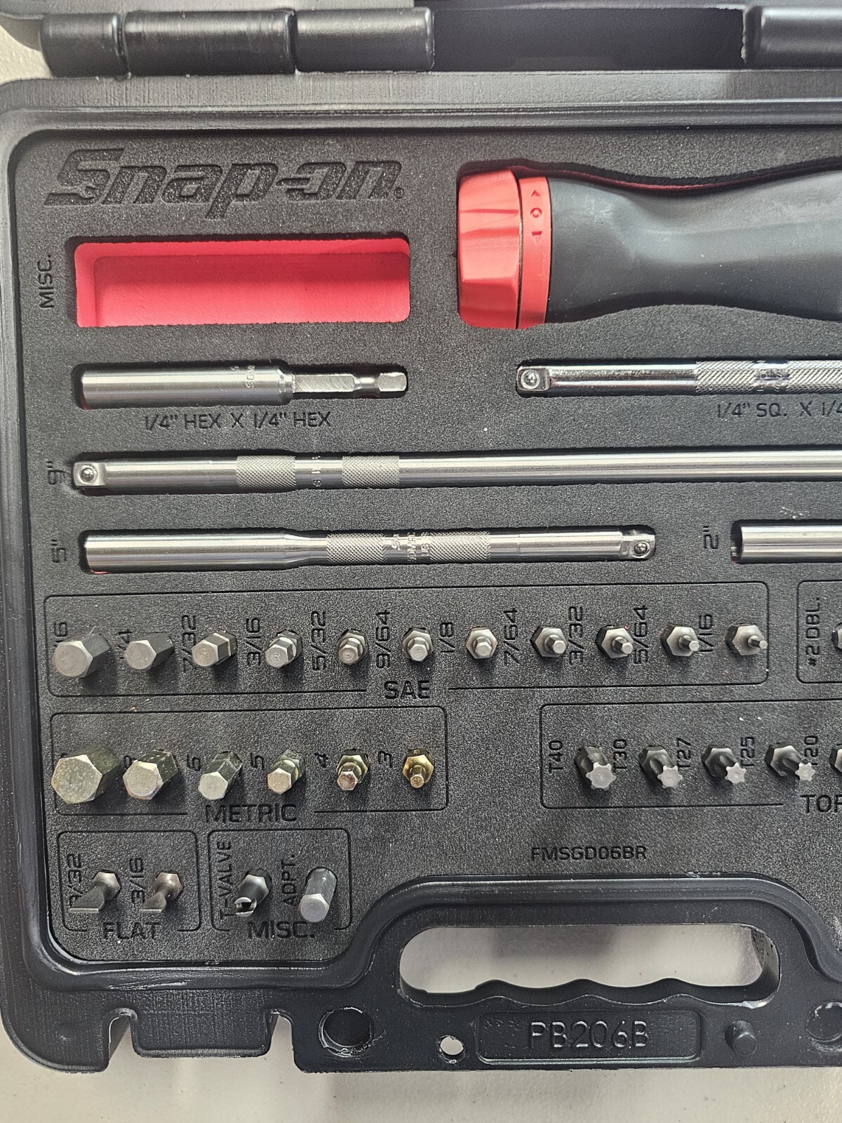 New Snap-on SGDMRC44FR RED Foam 44 Piece Ratcheting Screwdriver Master Set