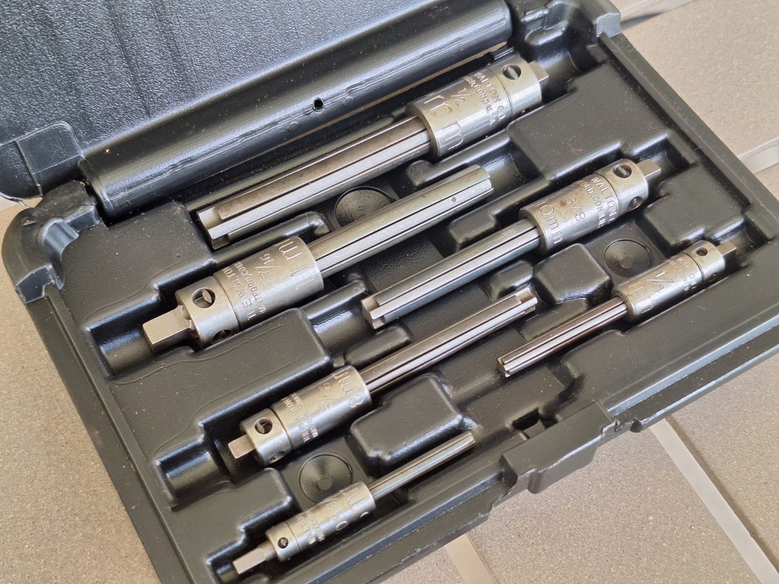 Walton 18001 6 PC Tap Extractor Set USA 4 FL SAE NC NF Metric W/ Case 3/16-1/2
