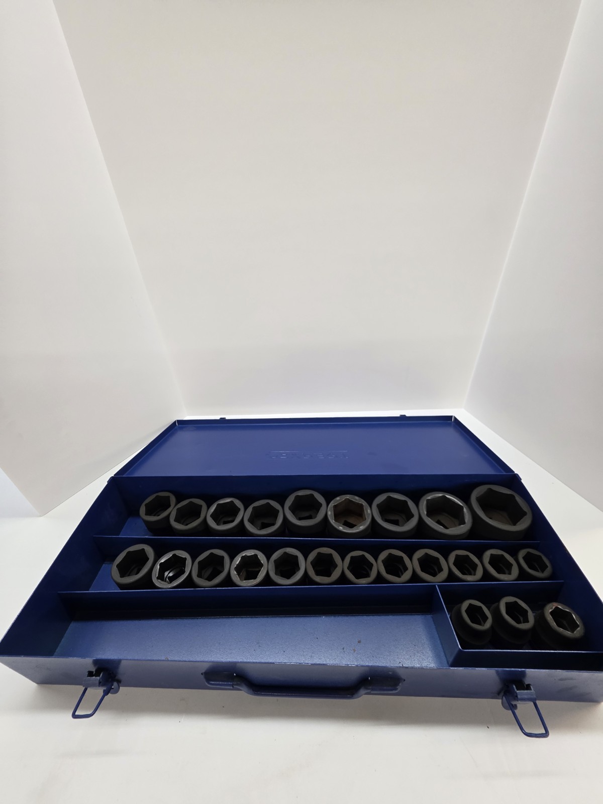 Expert Tools Metric 3/4 Drive Socket Set Shallow Sold By Mac Tools 24pc