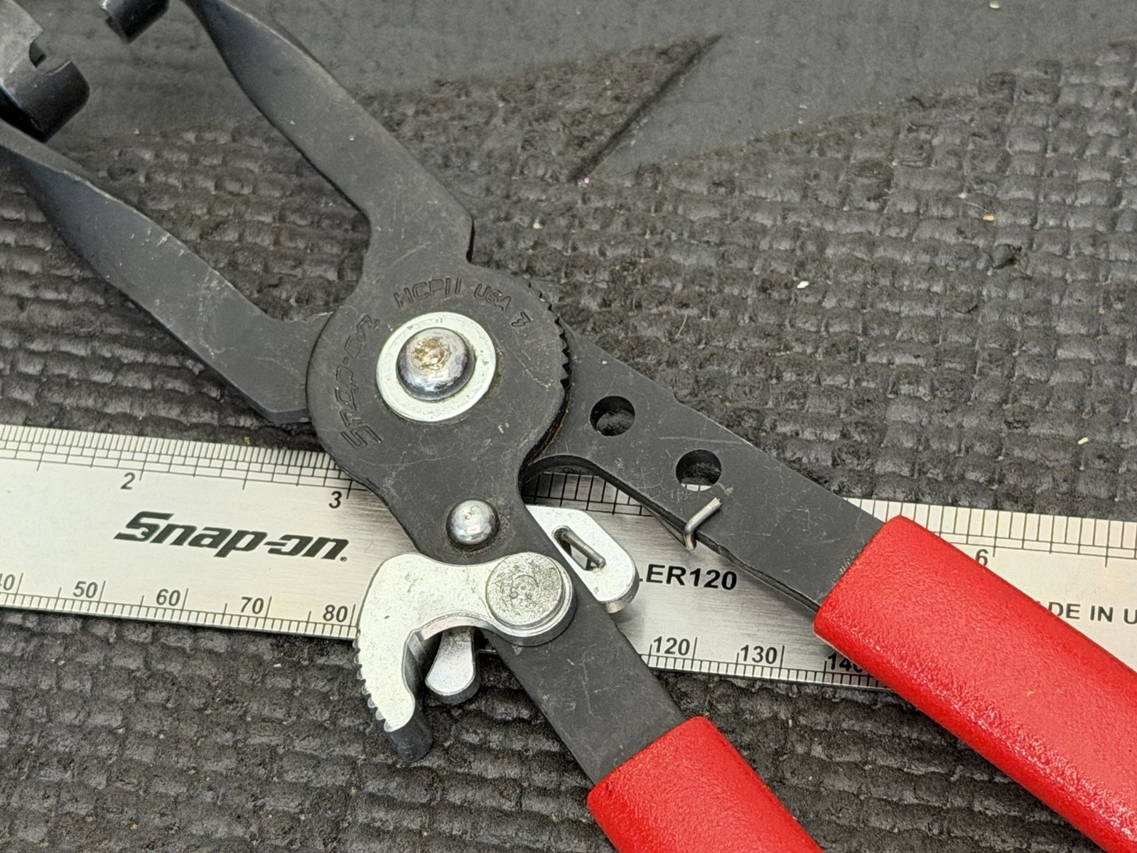 Snap-On 9″ Universal Hose Clamp Pliers (Red) USA🇺🇸 – HCP11