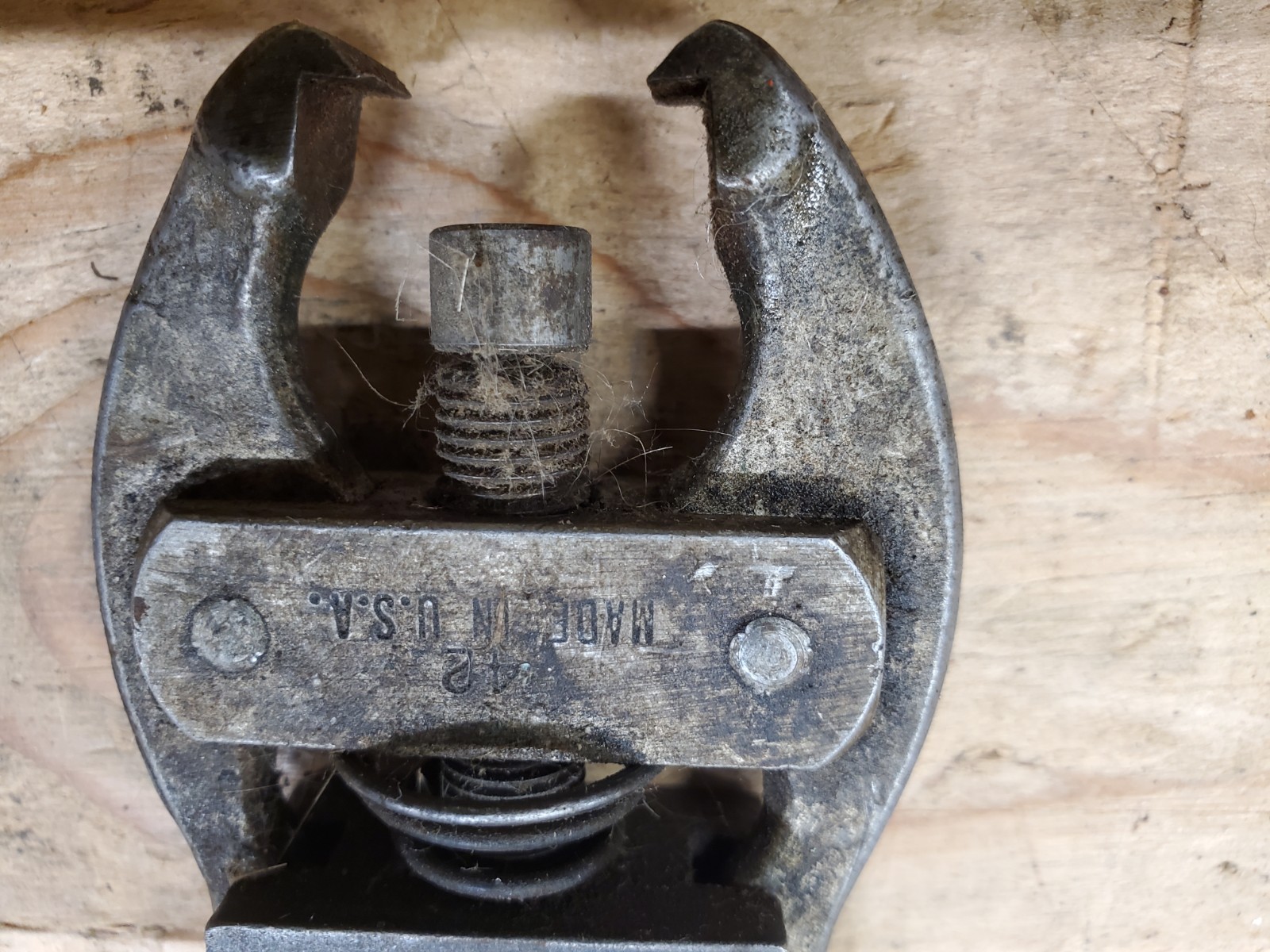 Indestro 252 Battery terminal puller cable clamp puller + other puller