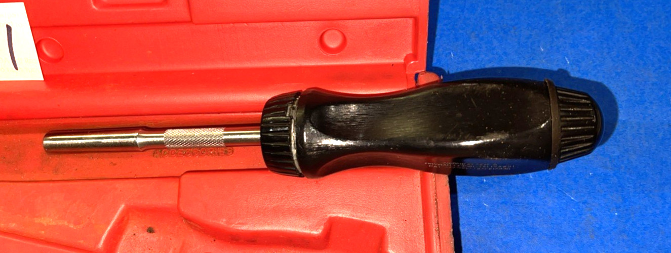 SNAP-ON TOOLS BLACK RATCHETING SCREWDRIVER IN A BIT KIT SHIPPED FREE IN THE US